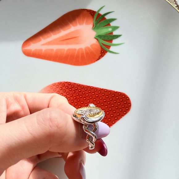 Silver Coin Ring - Picture 4 of 6